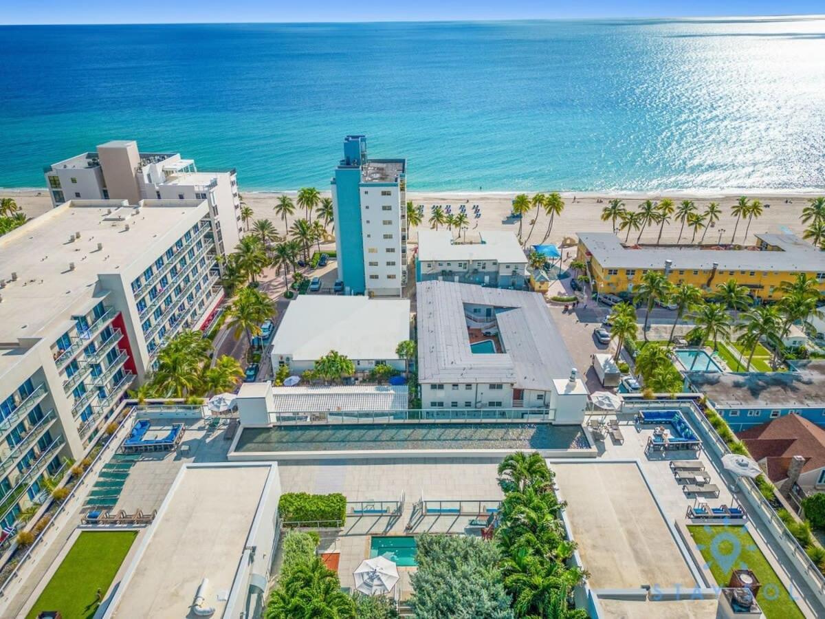 Rooftop Pool - Hollywood Beach Boardwalk 外观 照片