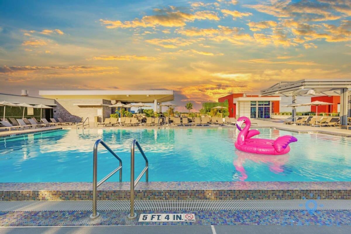 Rooftop Pool - Hollywood Beach Boardwalk 外观 照片
